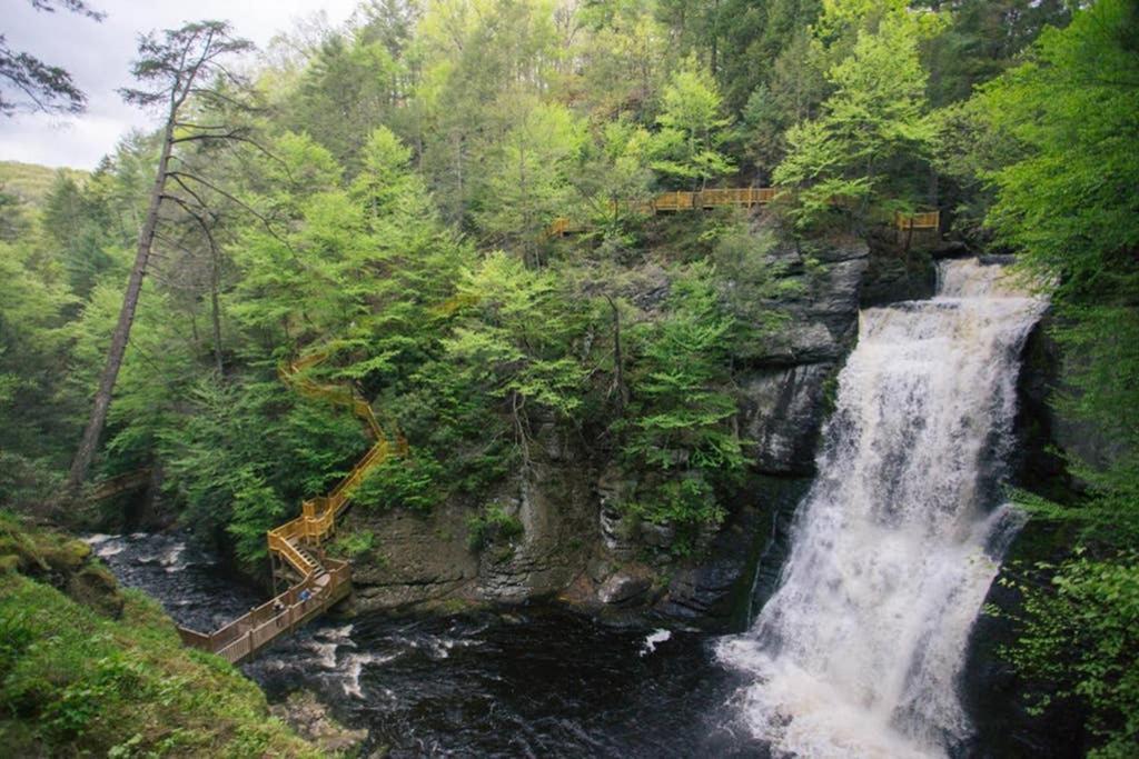 Entire 3 Bedroom Adventure Chalet, Near The Best Of The Poconos East Stroudsburg Eksteriør bilde