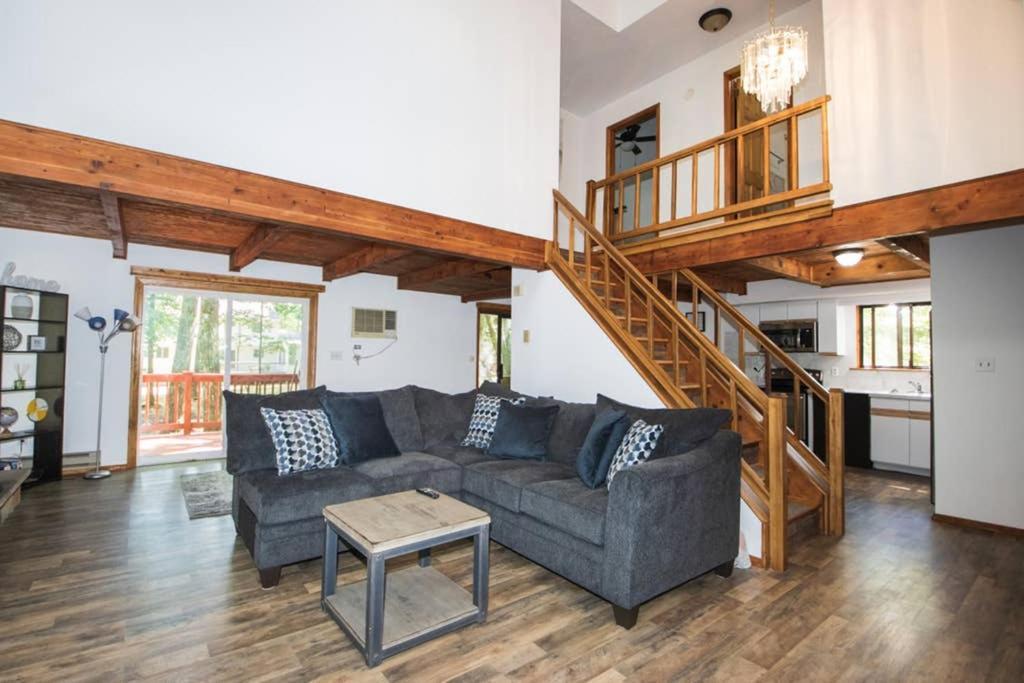 Entire 3 Bedroom Adventure Chalet, Near The Best Of The Poconos East Stroudsburg Eksteriør bilde