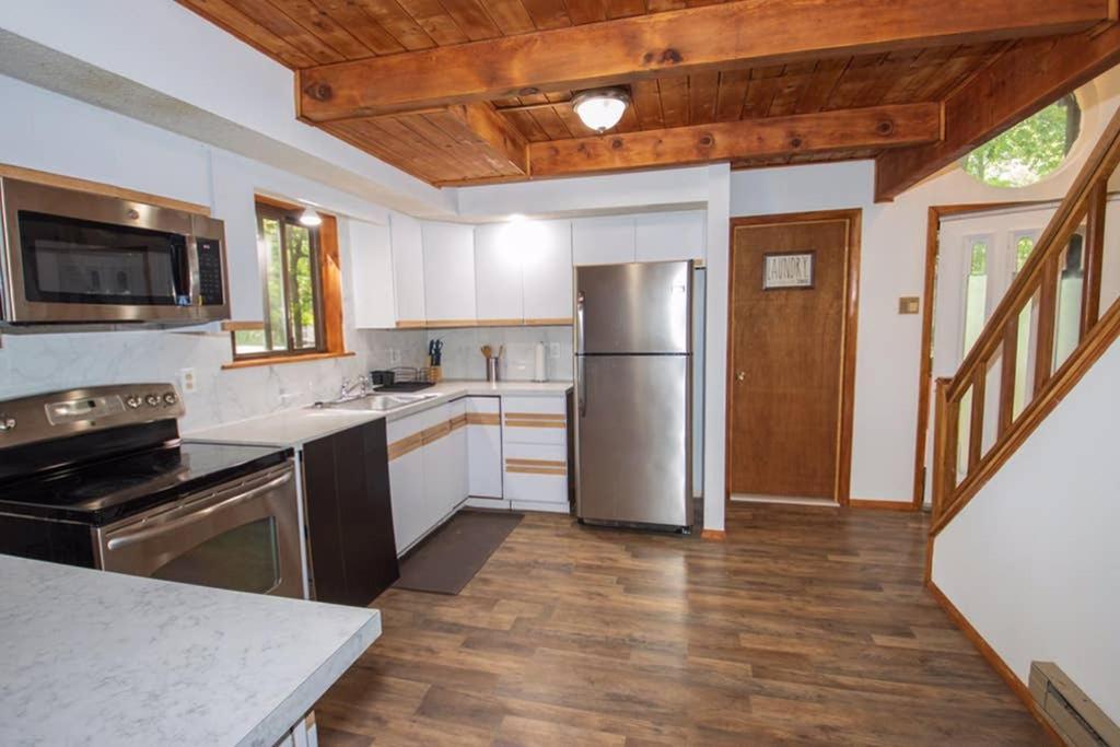 Entire 3 Bedroom Adventure Chalet, Near The Best Of The Poconos East Stroudsburg Eksteriør bilde